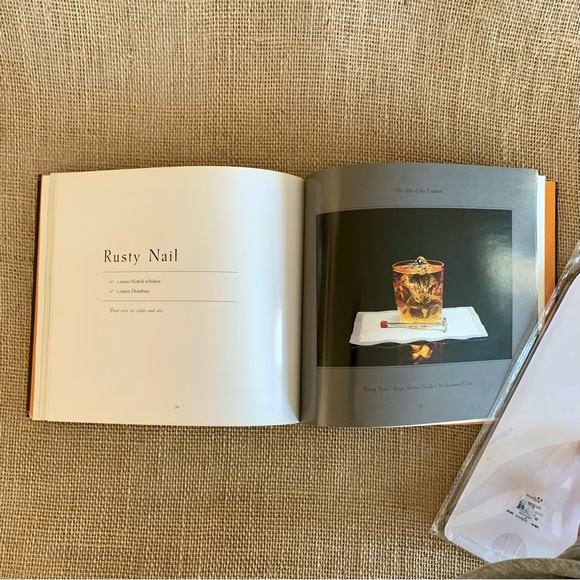 FRANCESCAS Mud Pie Wine Belts Glass Labels & The Art of the Cocktail Book NWT - Picture 10 of 15